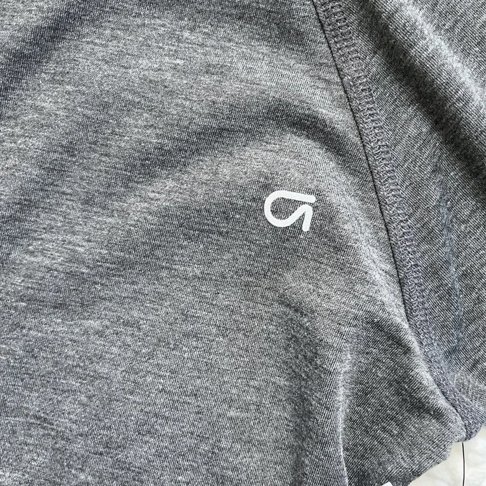 NWT Girls GAP GapFit Dry Fit Athletic Shirt (Gray) XS